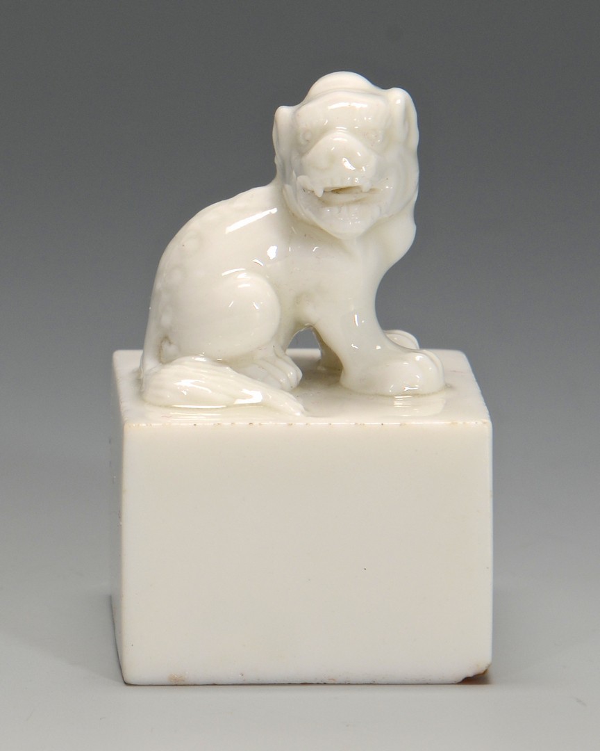 Lot 20: Ming Figural Dehua Ware Seal