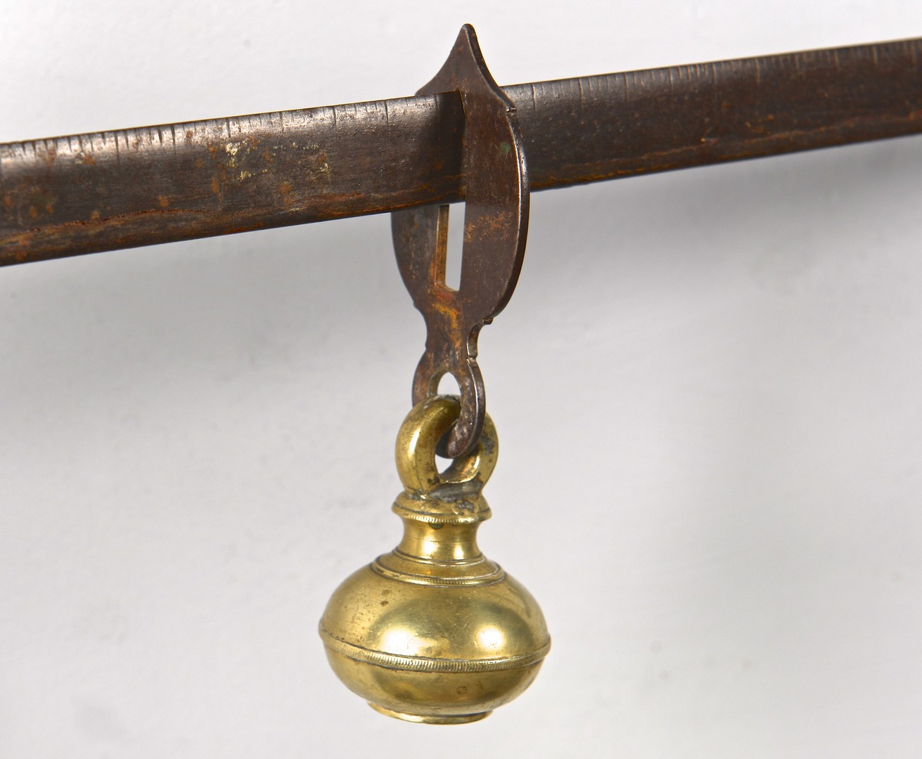 Lot 312: Continental Chilog Steel & Brass Pan Kitchen Scale