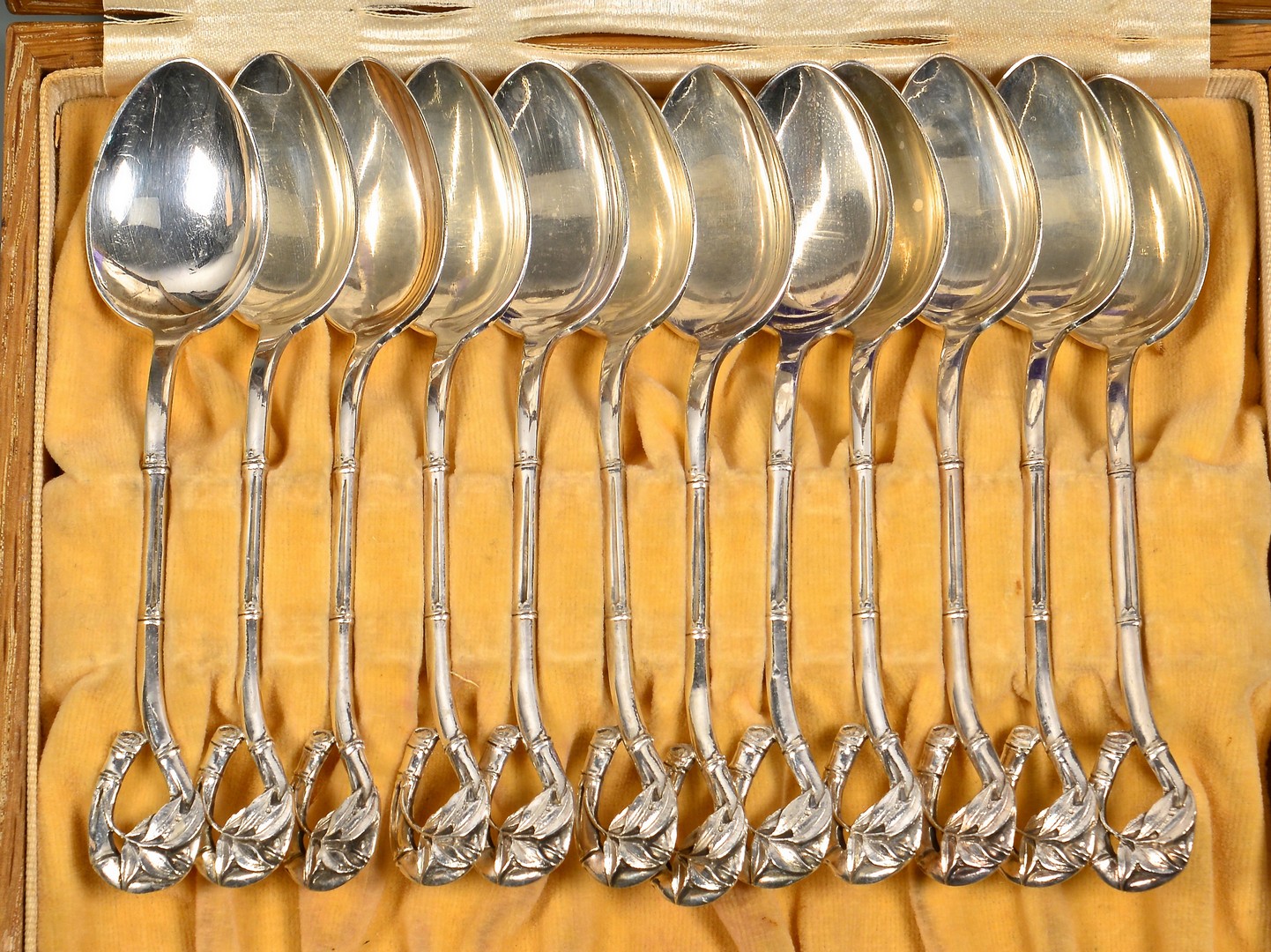 Lot 31: Asian silver smalls inc. Torii gate, spoons