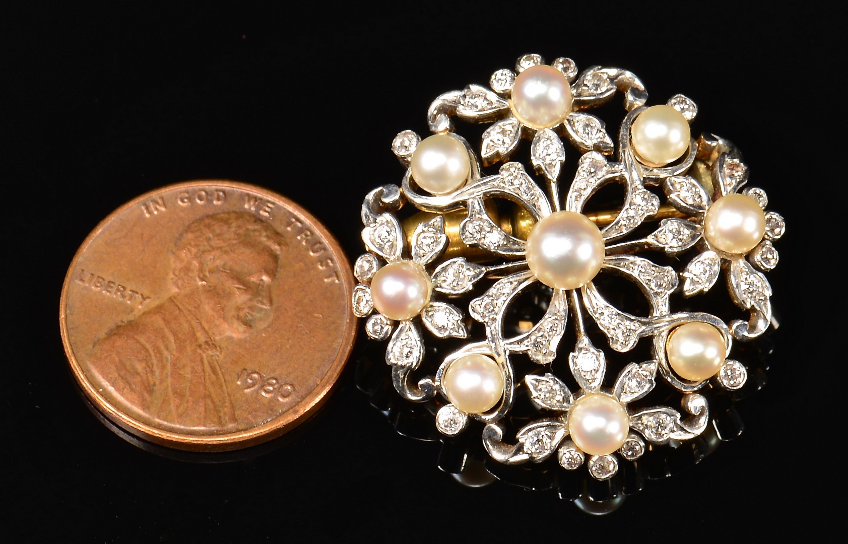 Lot 365: 18k Tiffany Pearl and Diamond Pin