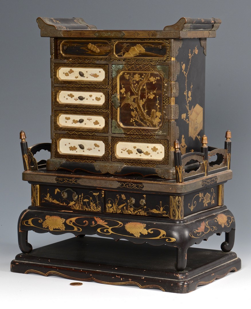 Lot 383: Japanese Takamaki-e Miniature Cabinet