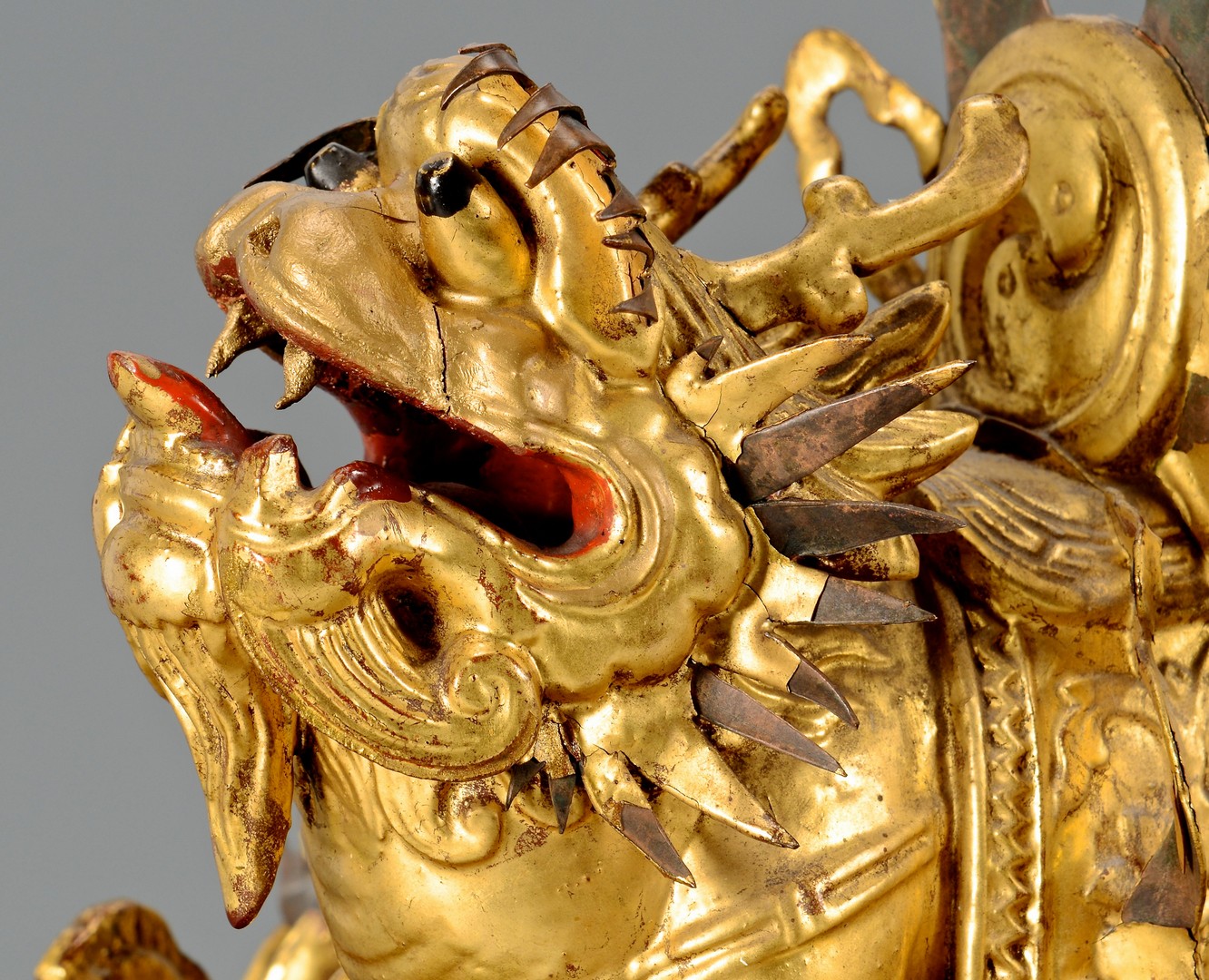 Lot 388: Chinese Centerpiece, Figural Fu Lion