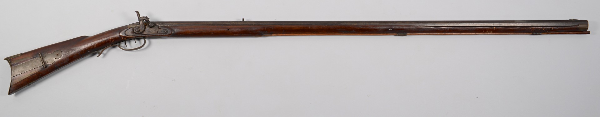 Lot 525: Leman Full Stock Long Rifle with Horn and Bag