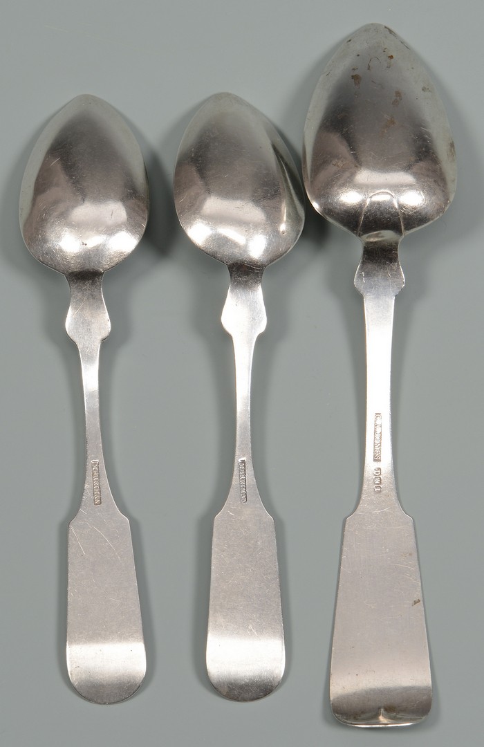 Lot 581: 23 pcs sterling and coin flatware inc. Memphis