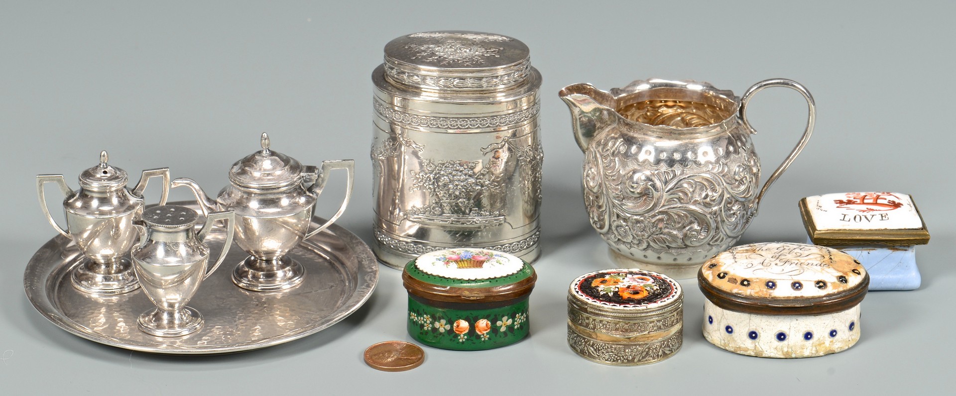 Lot 583: Small silver items plus enamel boxes