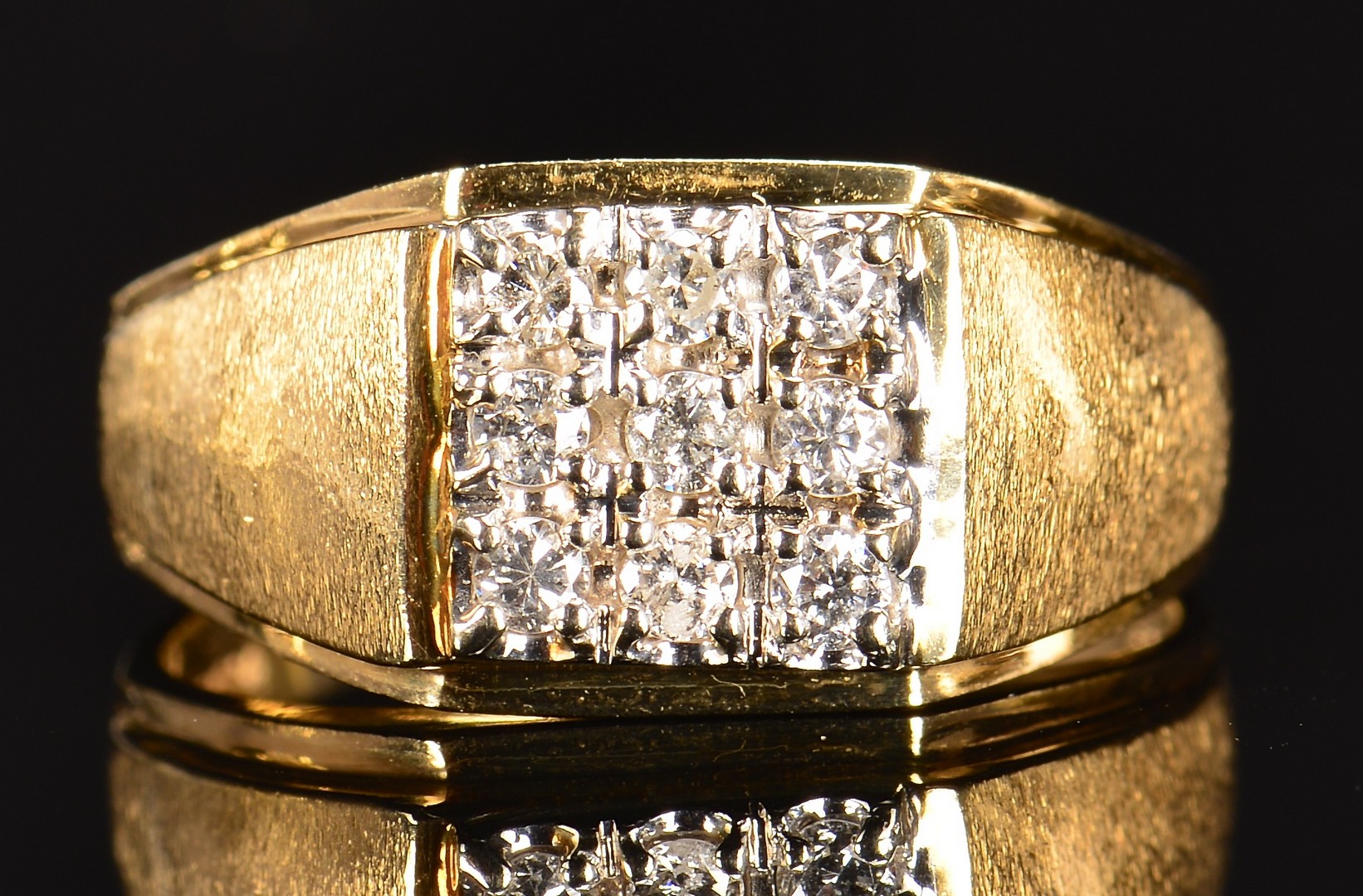 Lot 592: 5 Men's diamond fashion rings