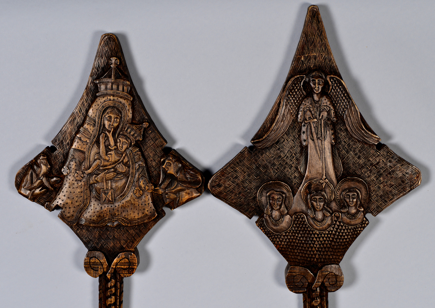Lot 604: 4 Ethiopian Carved Wood Ornaments | Case Auctions