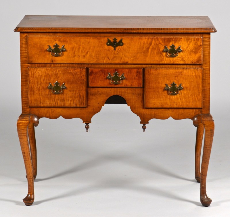Lot 730: Tiger Maple Lowboy, Queen Anne Style