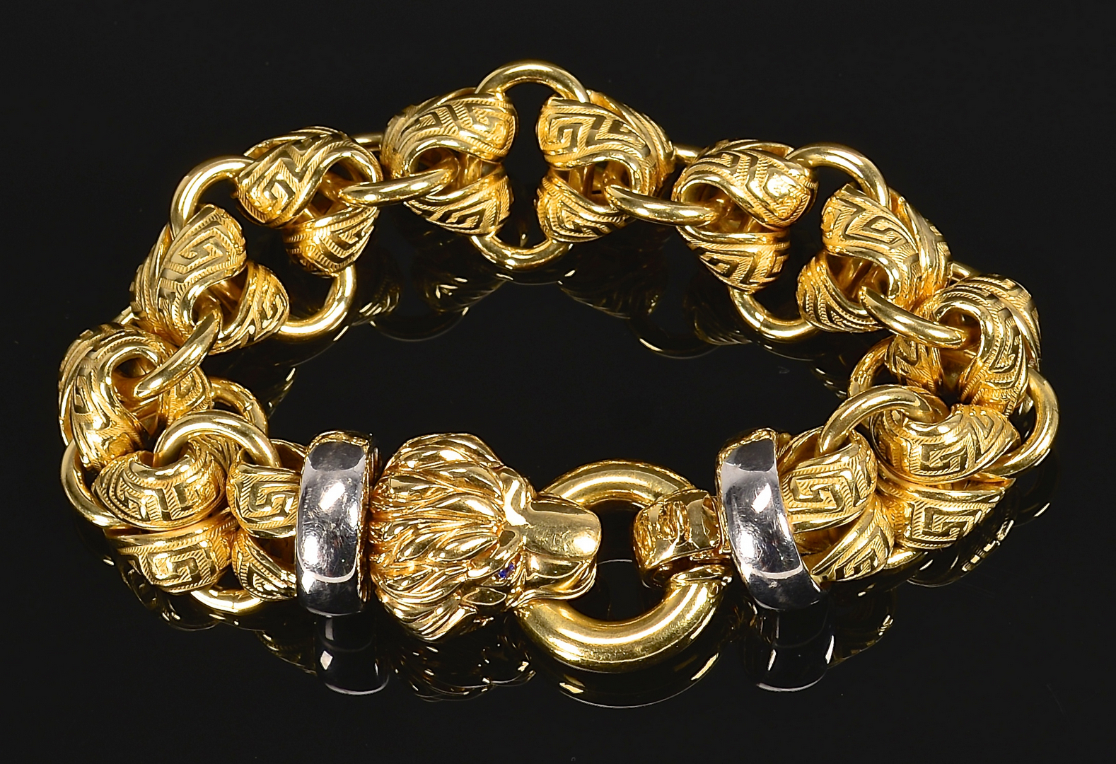 Lot 74: 18K Gold Italian Bracelet w/ Lions Head | Case Antiques