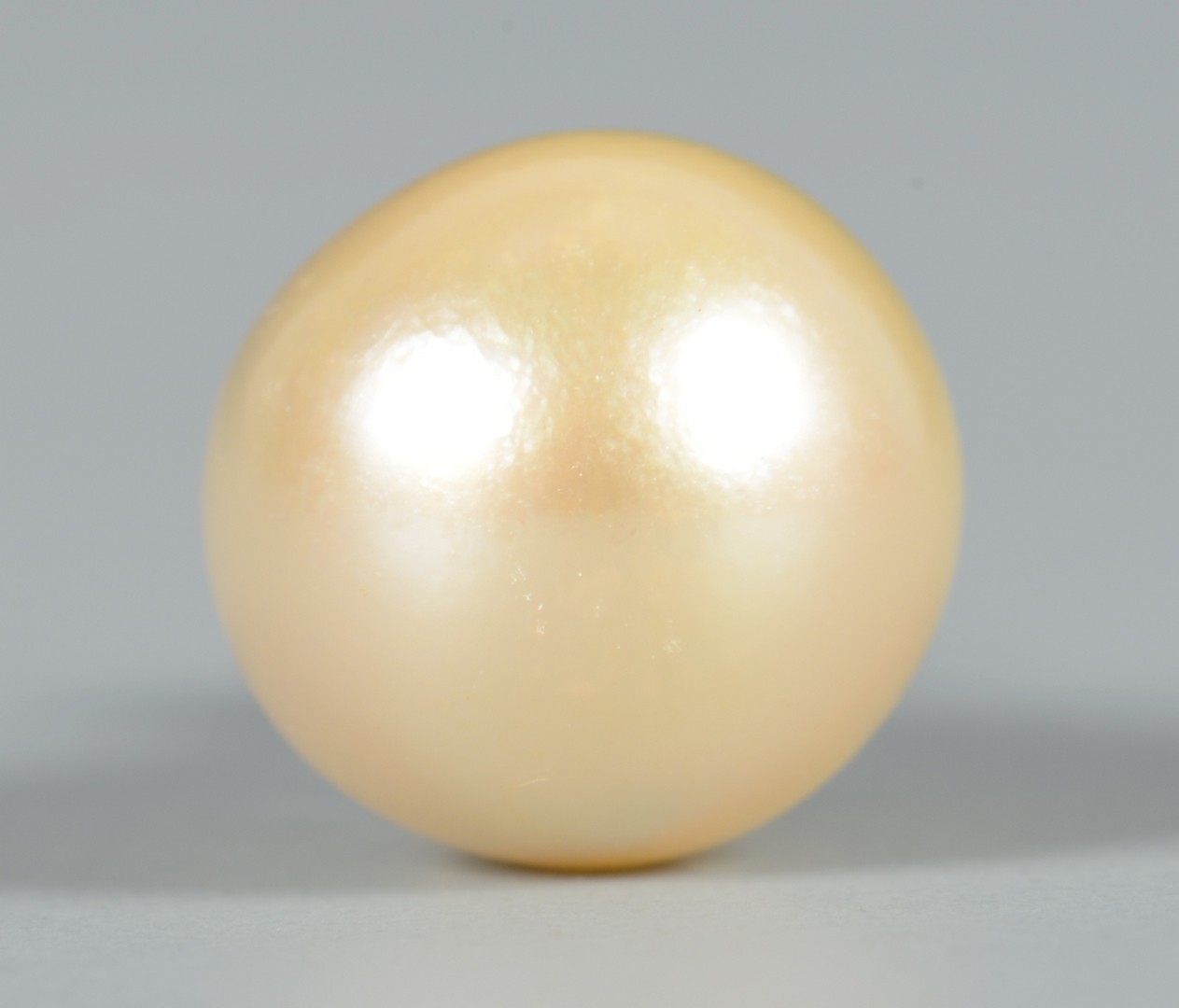 Lot 801: Natural American Pearl w/ 14k Gold Clasp