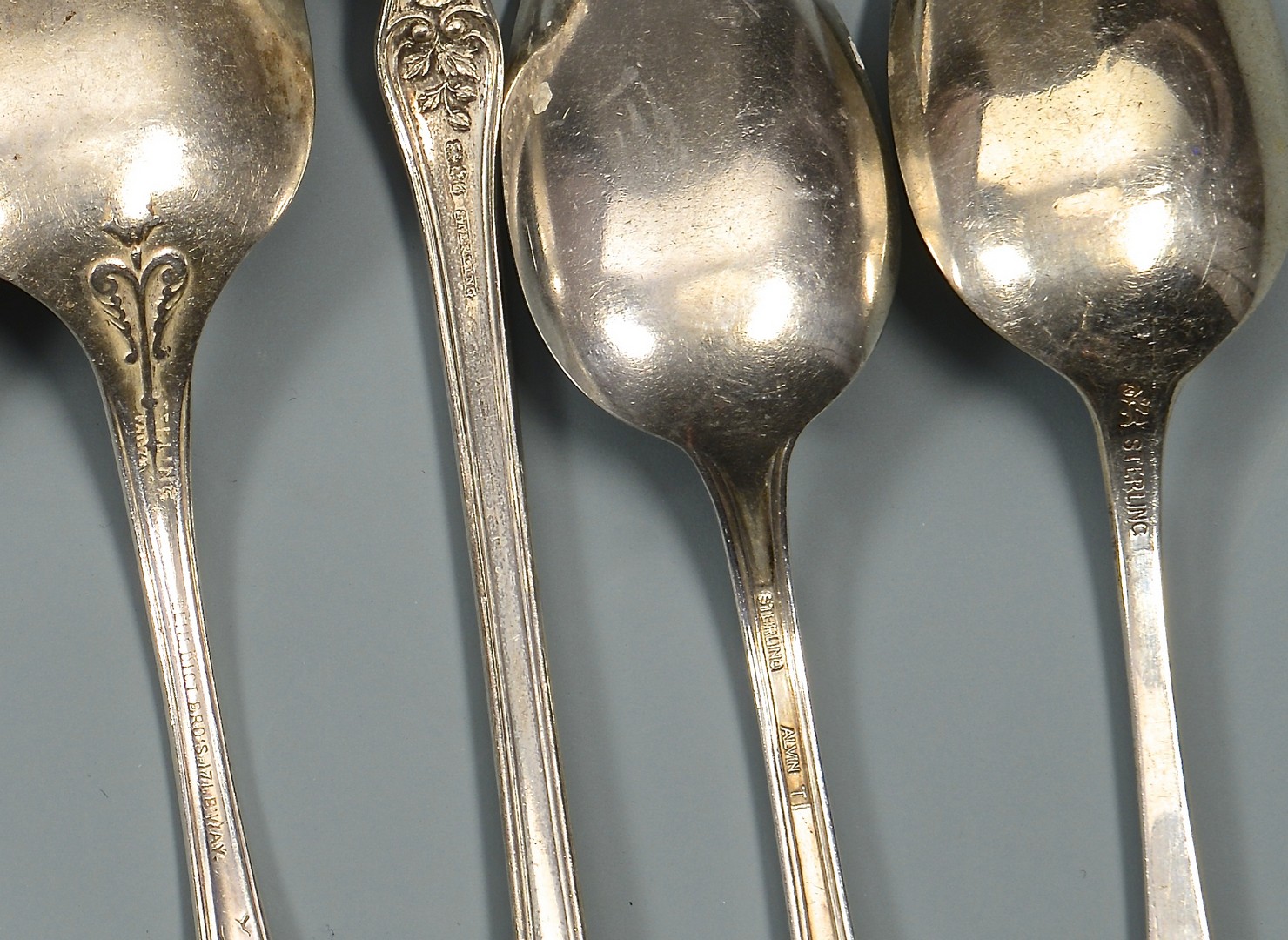 Lot 812: 46 Sterling Spoons, 32.5 oz troy