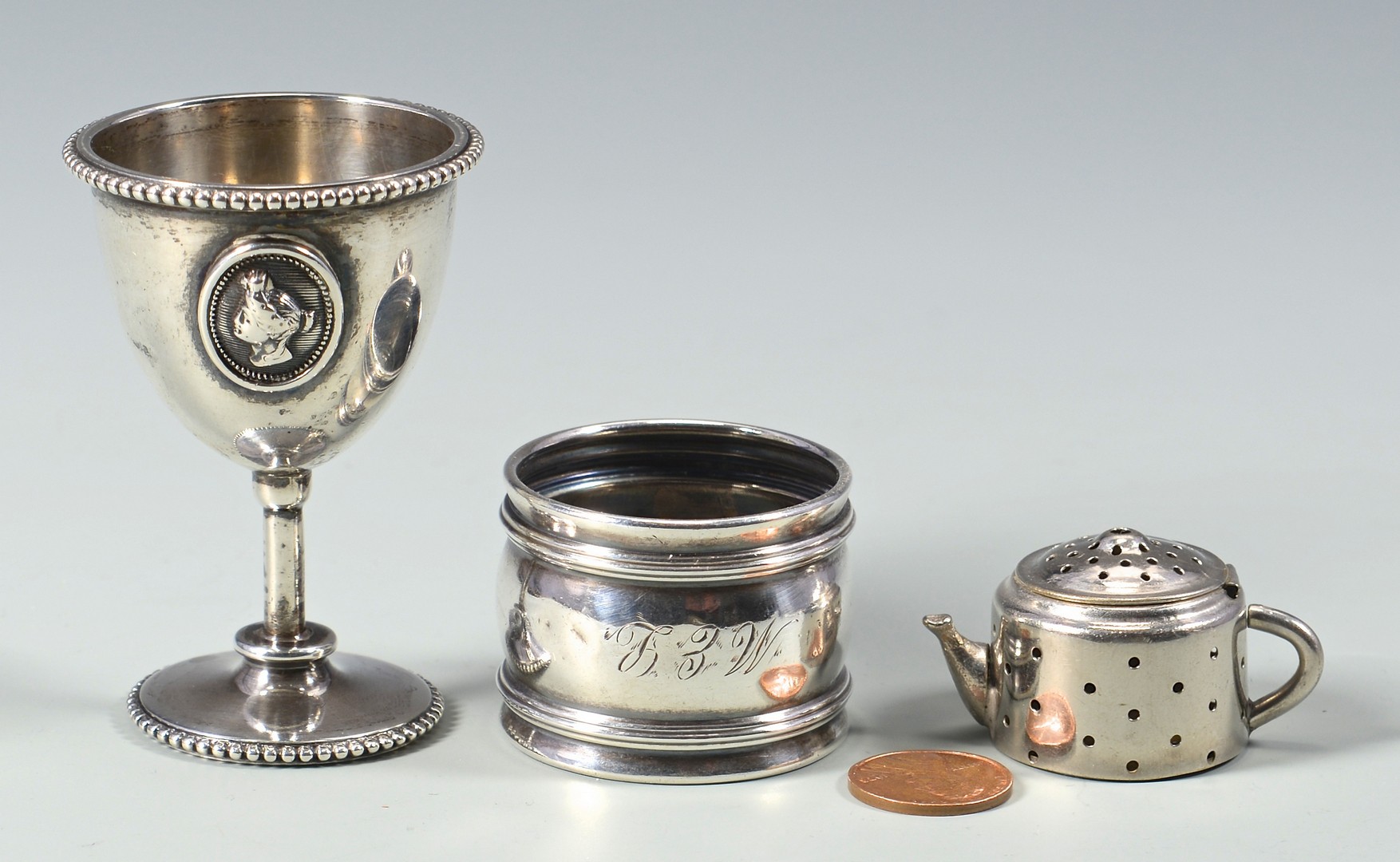 Lot 824: 11 Sterling and plated table items inc. Chawner