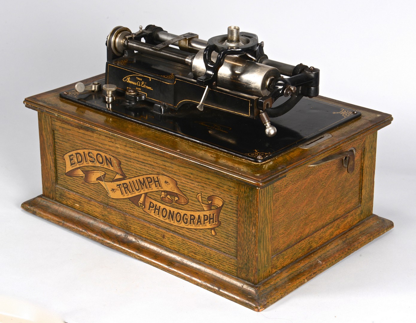 Lot 846: Edison Triumph Phonograph & Horn