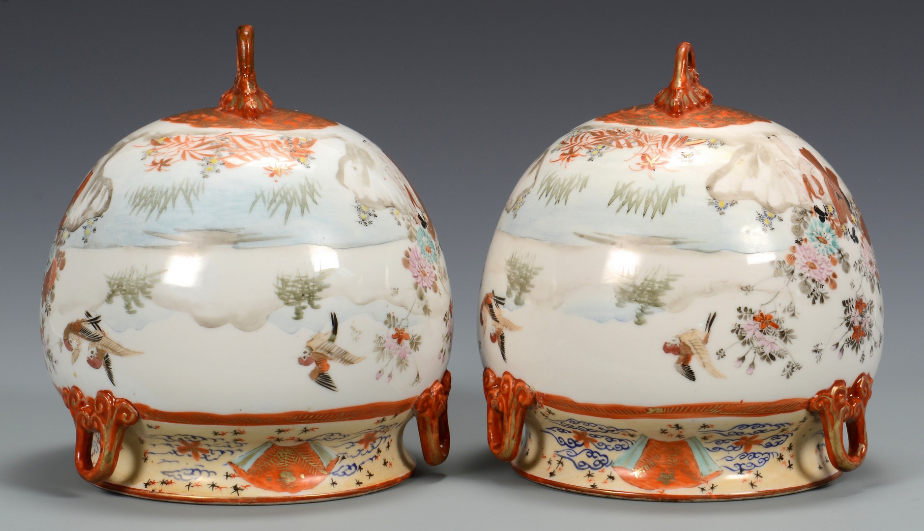 Lot 871: 4 Japanese items: 2 vases, 2 Ferners