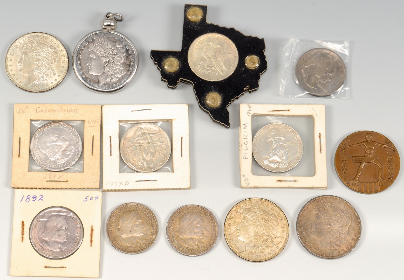 Lot 900: Group of 13 Commemorative Coins