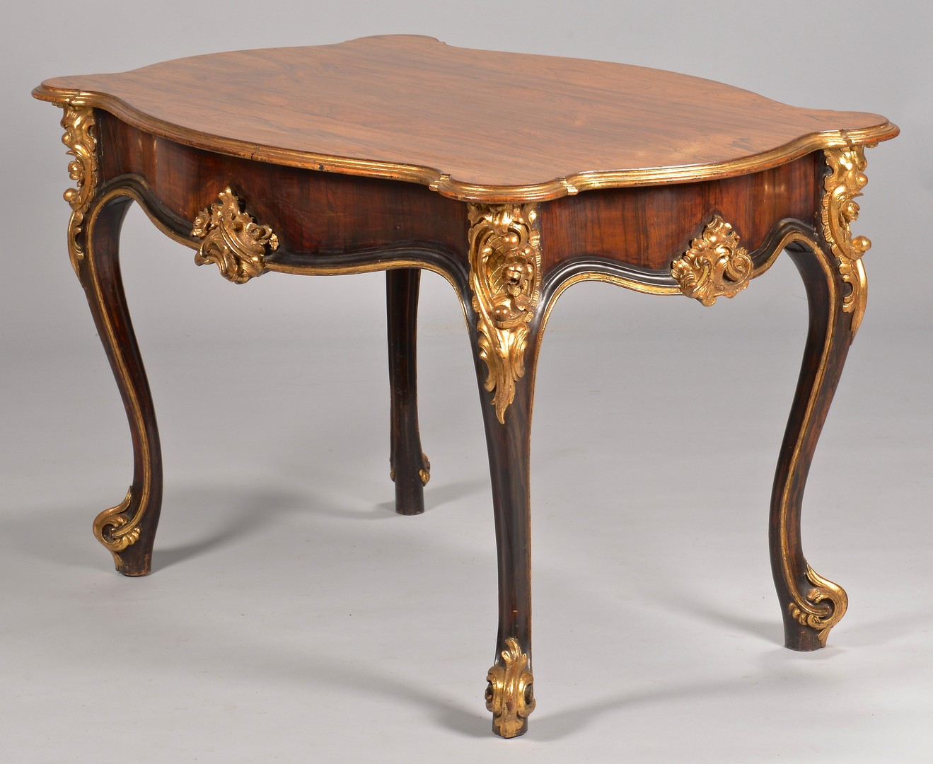 Lot 113: Large Louis XV style Rosewood Table