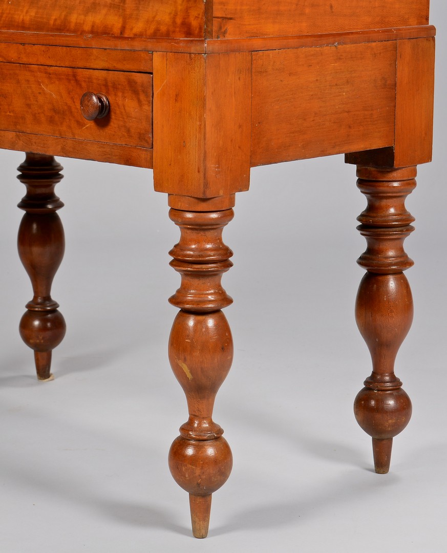 Lot 134: Middle TN Sugar Chest