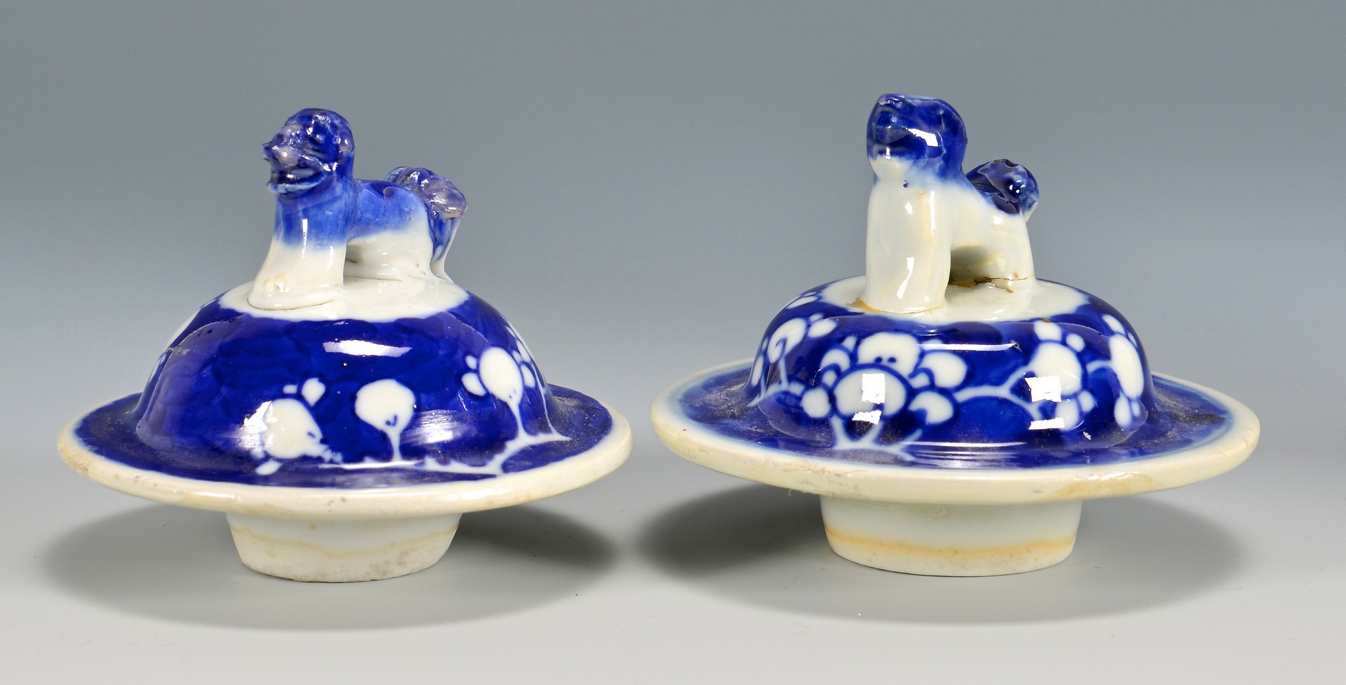 Lot 22: Pr. Chinese Porcelain Baluster Vases, Hawthorne Pa
