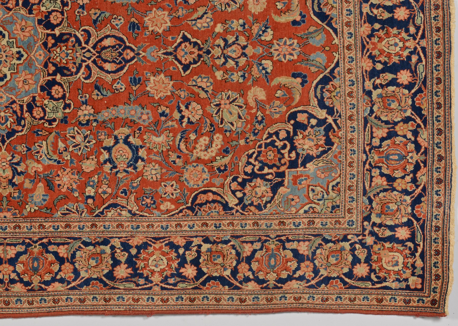 Lot 250: Persian Kashan area rug, early 20th c.