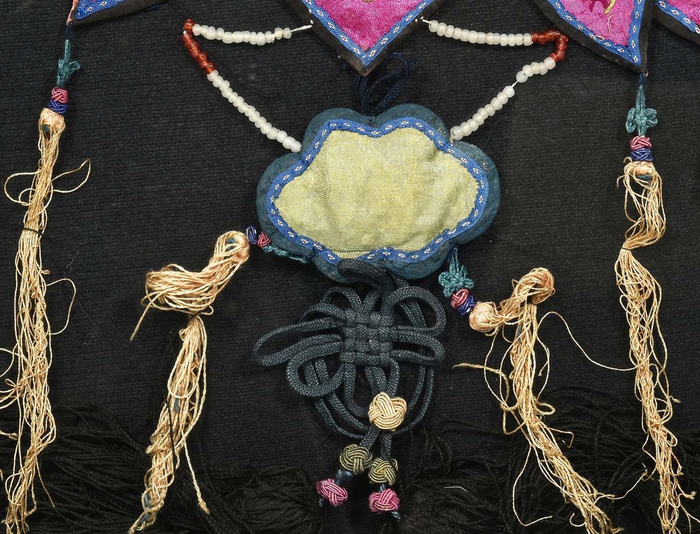 Lot 34: Chinese Embroidered Collar