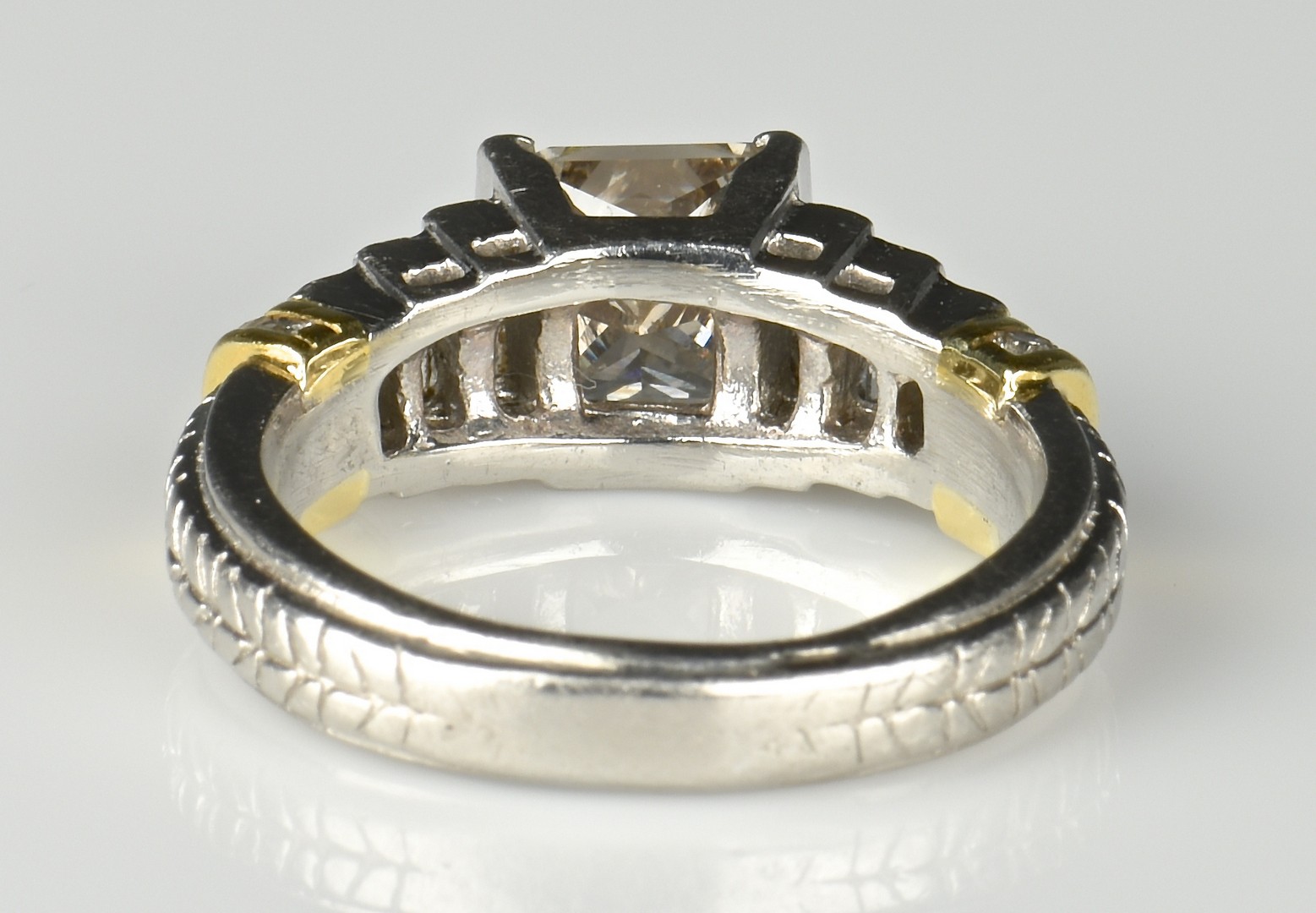 Lot 361: Platinum 18K Princess Cut Diamond Ring