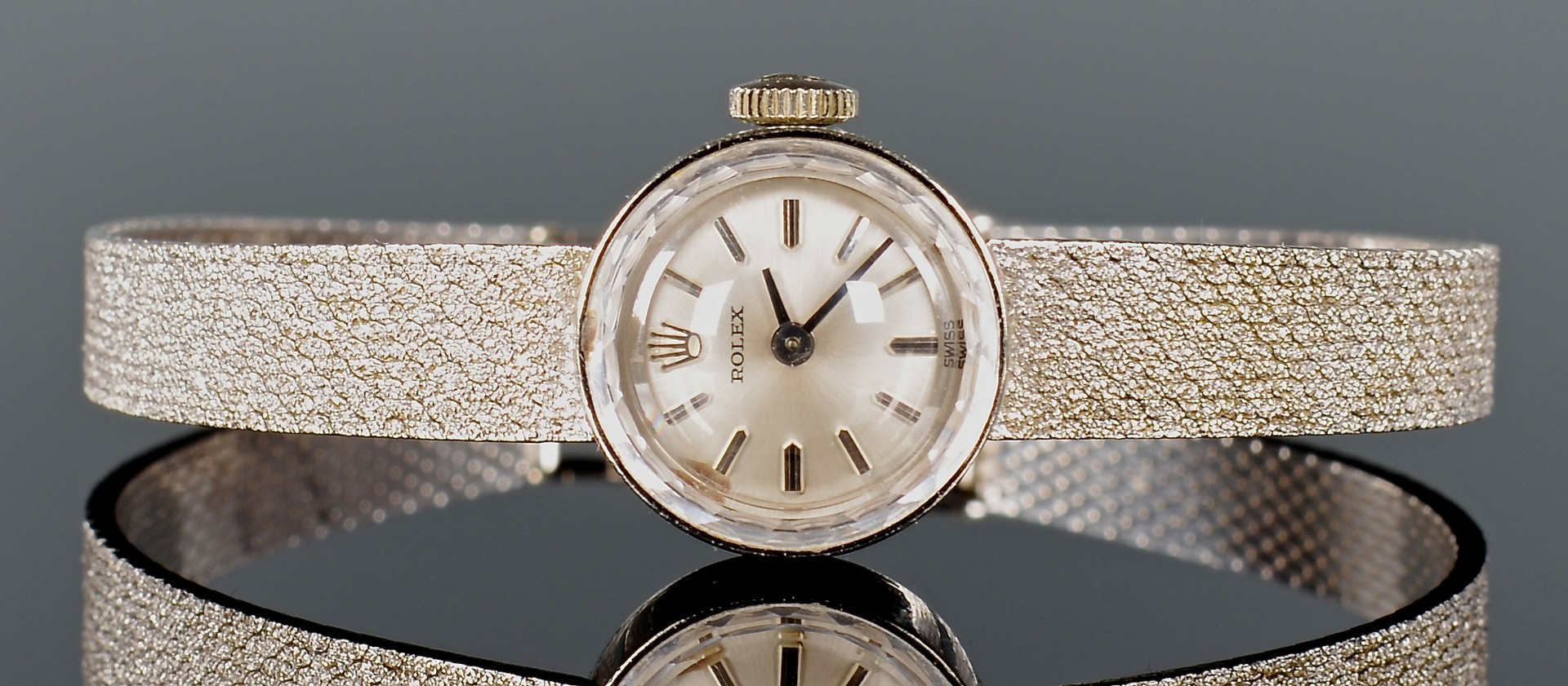 Lot 388: 14K Vintage Ladies Rolex Dress Watch