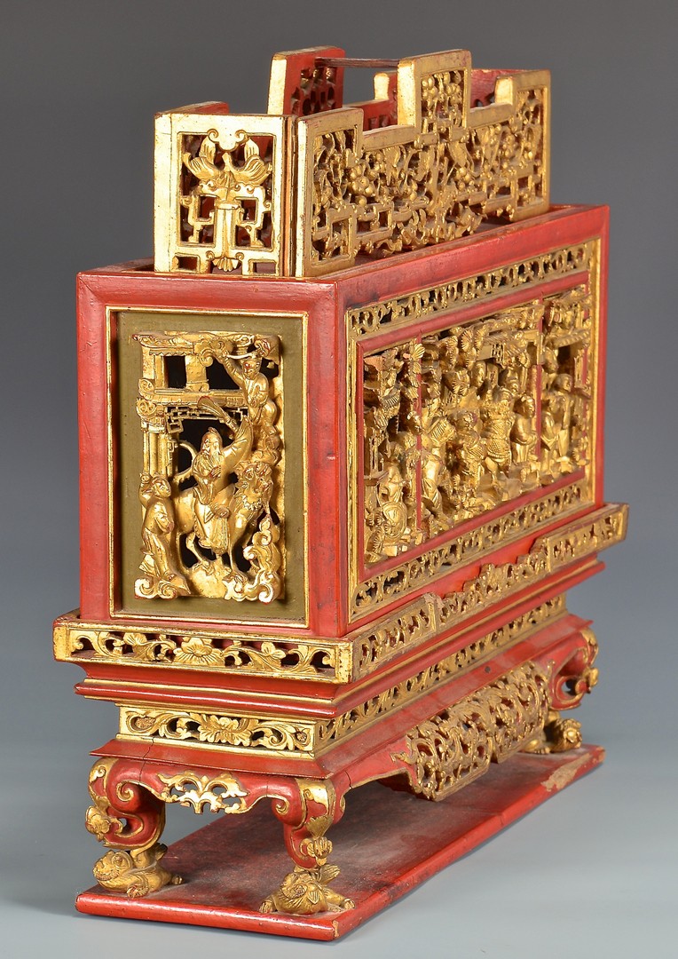 Lot 397: Chinese Gilt Carved Altar or Shrine