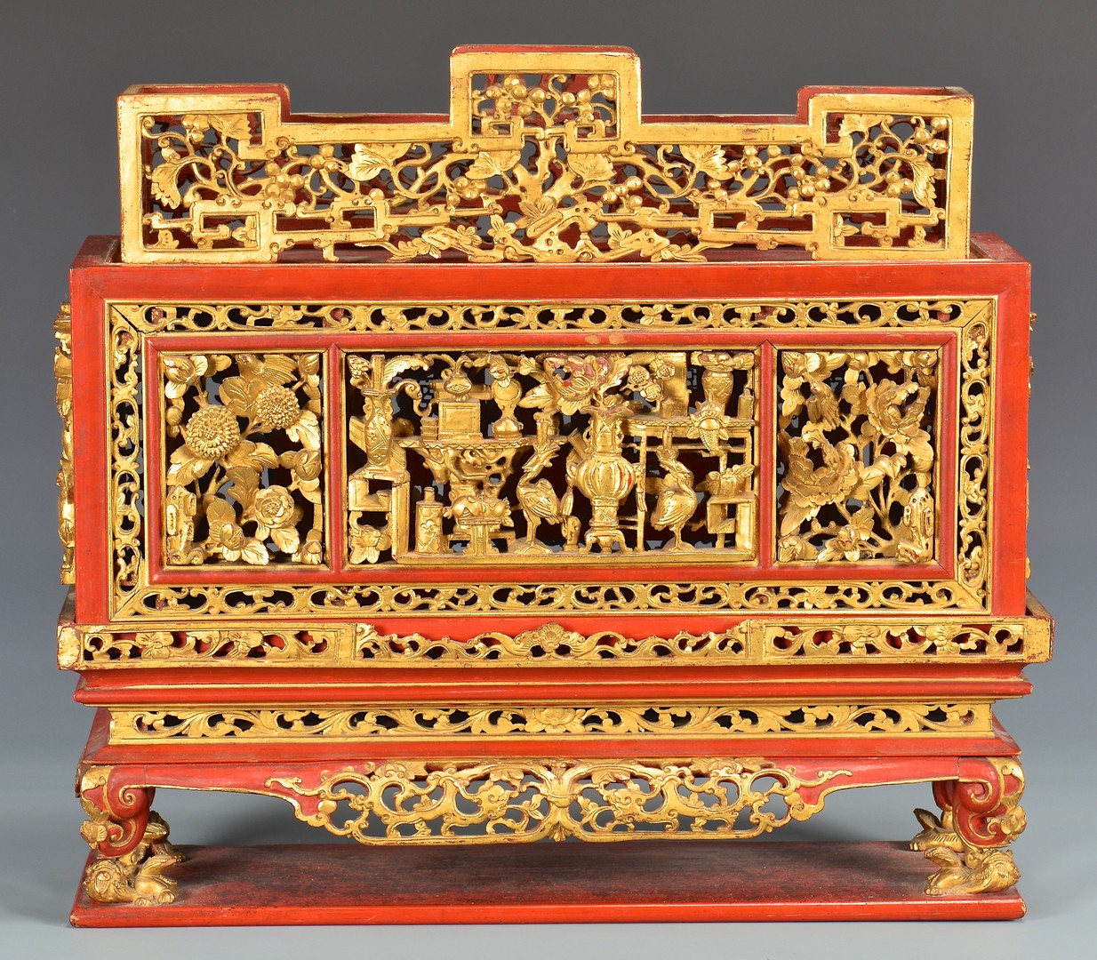 Lot 397: Chinese Gilt Carved Altar or Shrine