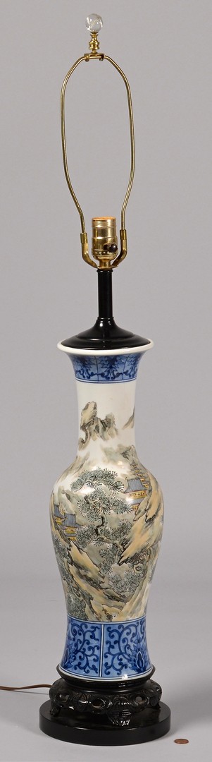 Lot 410: 2 Asian Porcelain Lamps