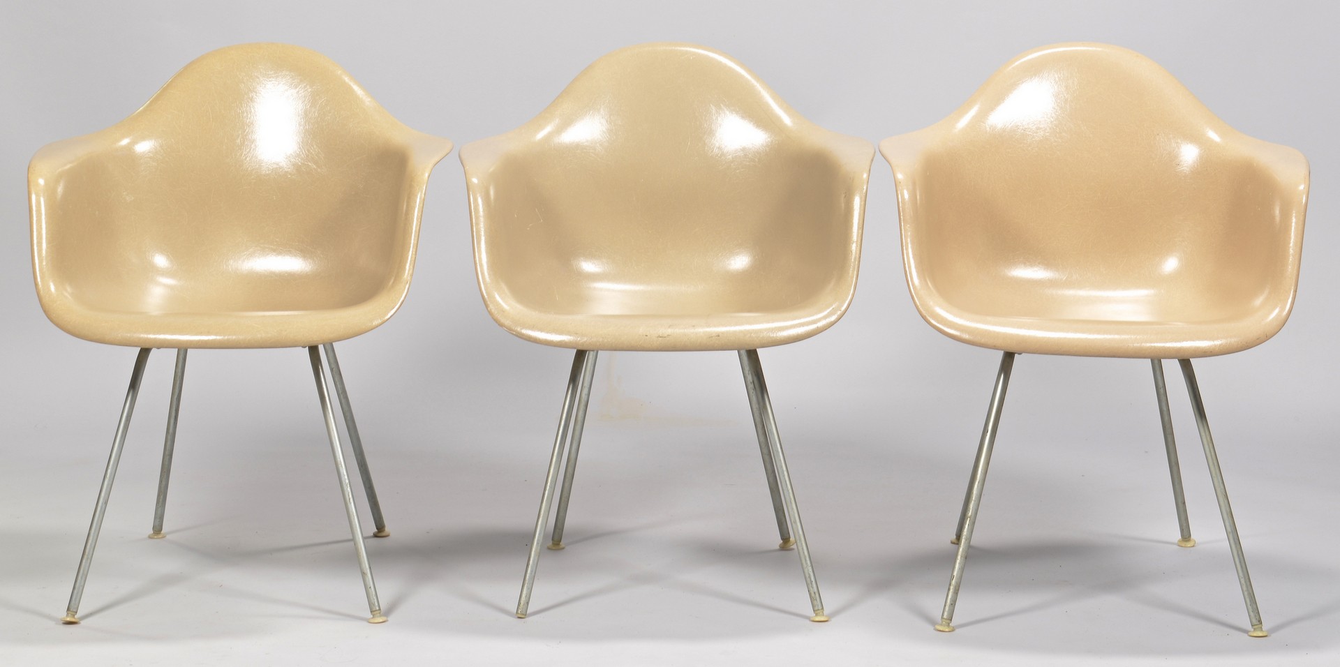 Lot 447: 3 Herman Miller chairs