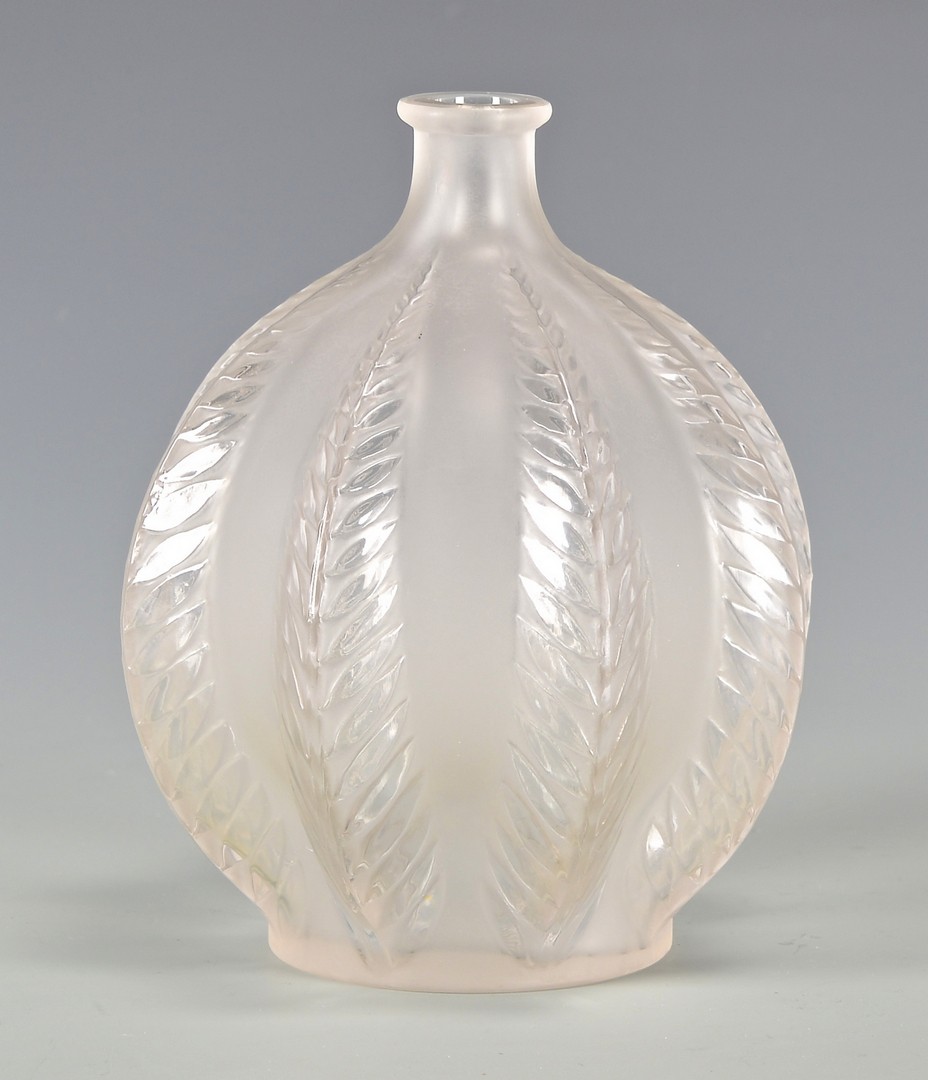 Lot 473: Lalique Malines Vase