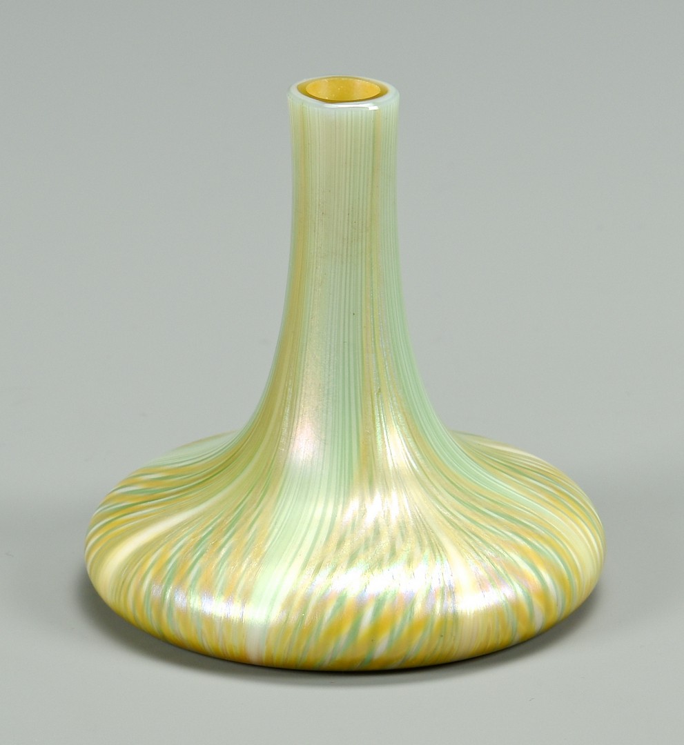 Lot 487: 2 Art Glass Vases: Quezal Persian Favrile & Loetz