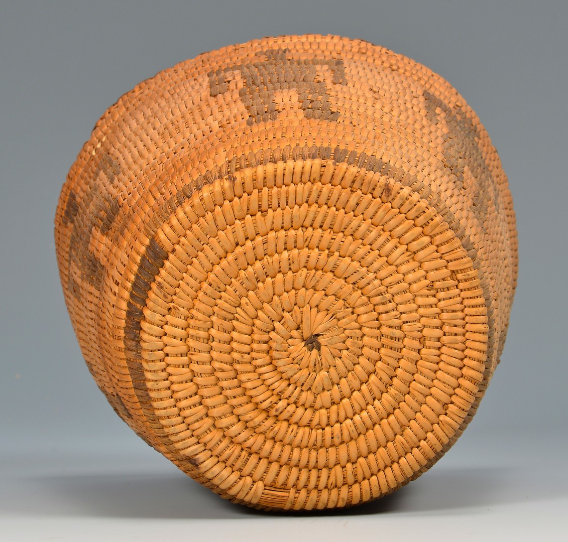 Lot 522: 2 Southwest Native American Coiled Baskets