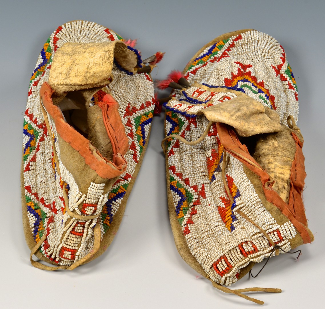 Lot 528: Pair of Native American Beaded Moccasins