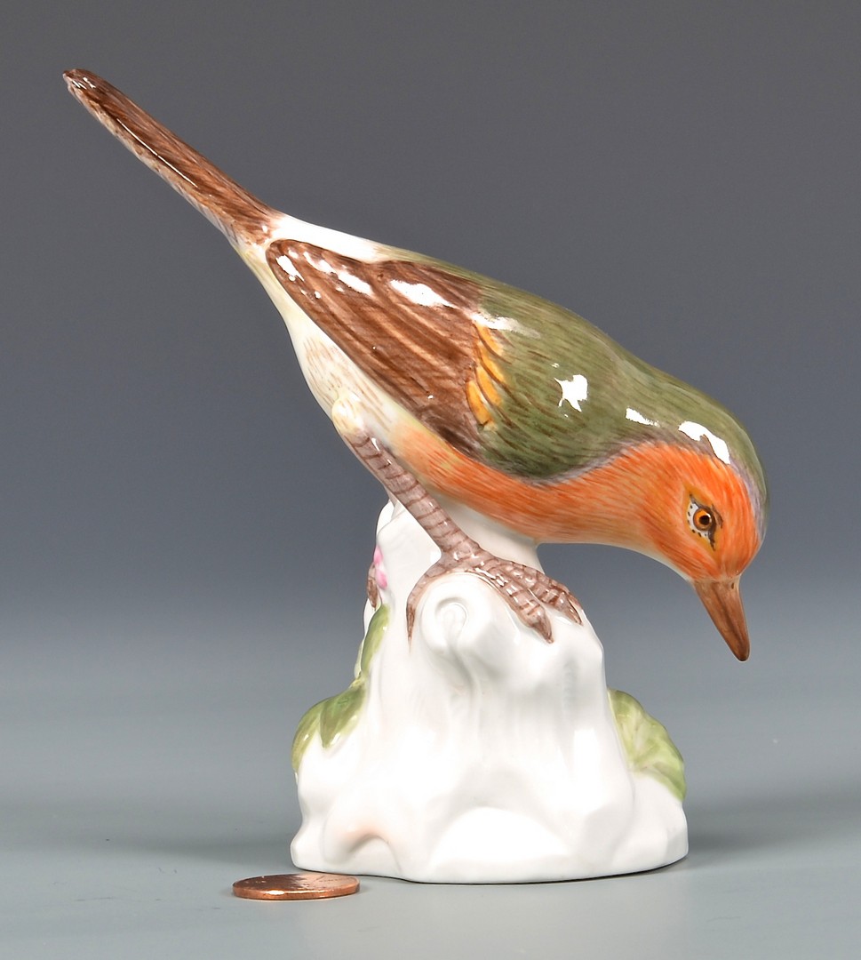 Lot 586: Meissen Porcelain Sparrow Figurine