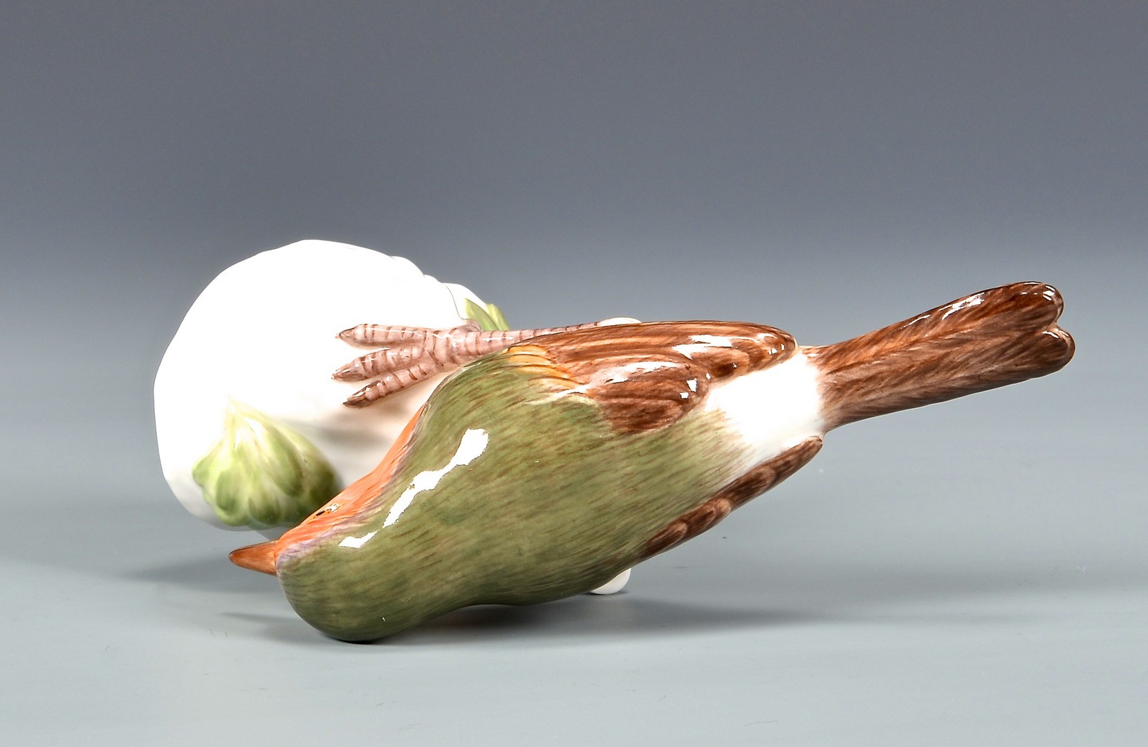 Lot 586: Meissen Porcelain Sparrow Figurine