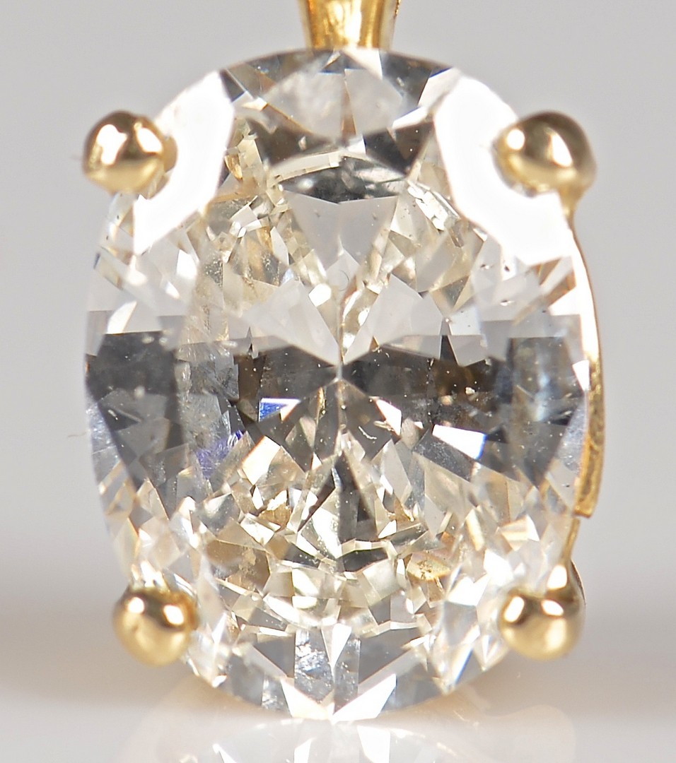 Lot 67: 1.68 ct. Oval Diamond Pendant