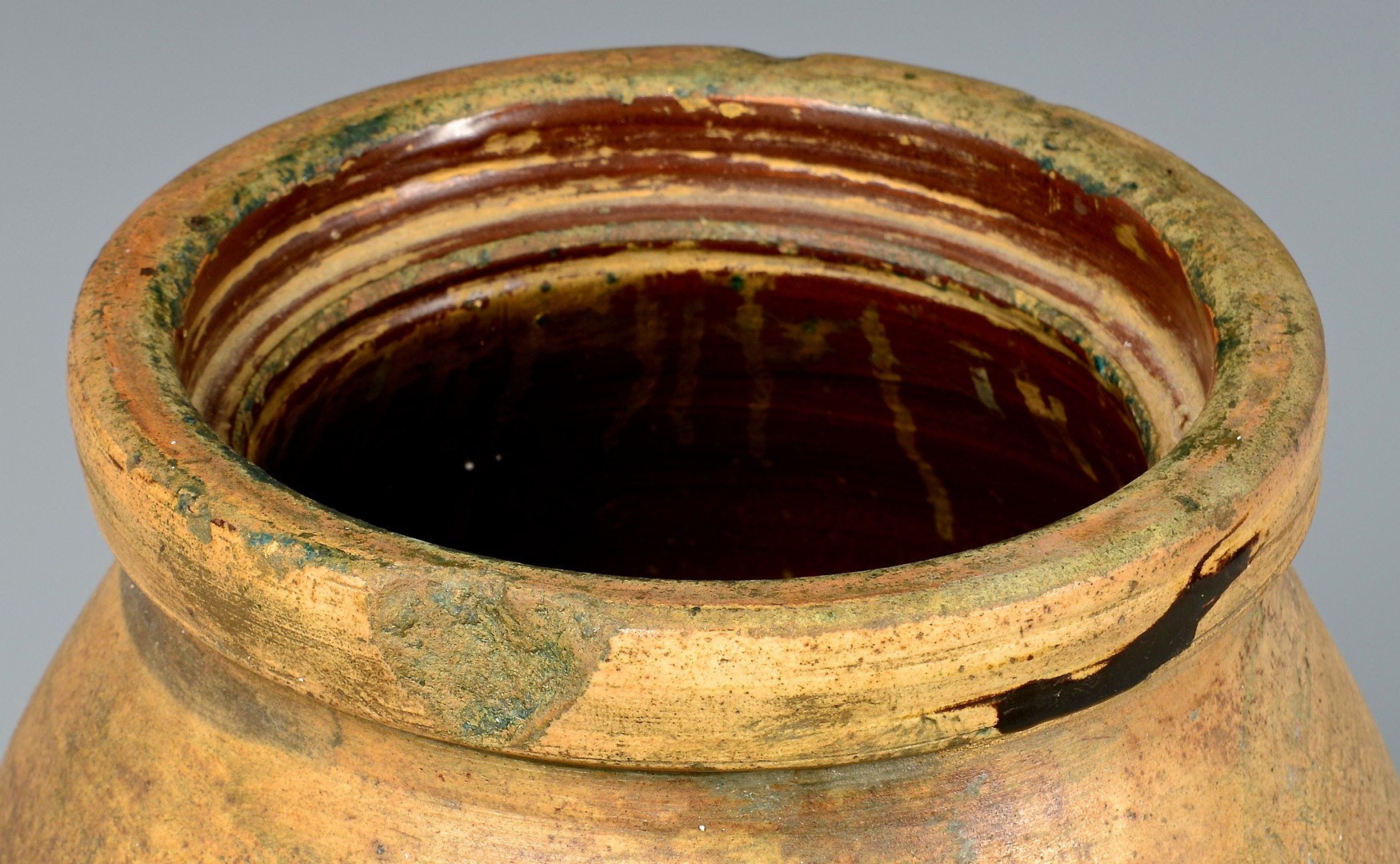 Lot 695: West TN Pinson Pottery Jar