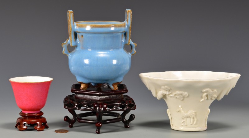 Lot 6: 3 Chinese Porcelain Items, Cups & Vase