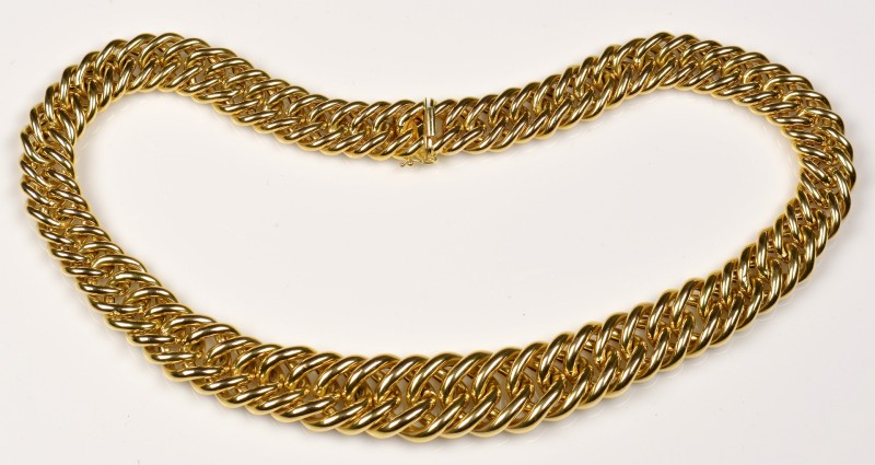 Lot 71: 14K Gold Italian Link Necklace