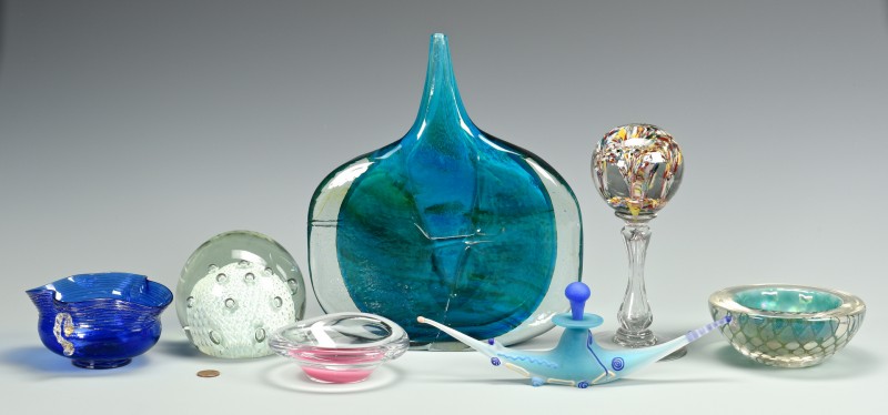 Lot 736: Group of Art Glass Items, incl. Paperweights, 7 pc