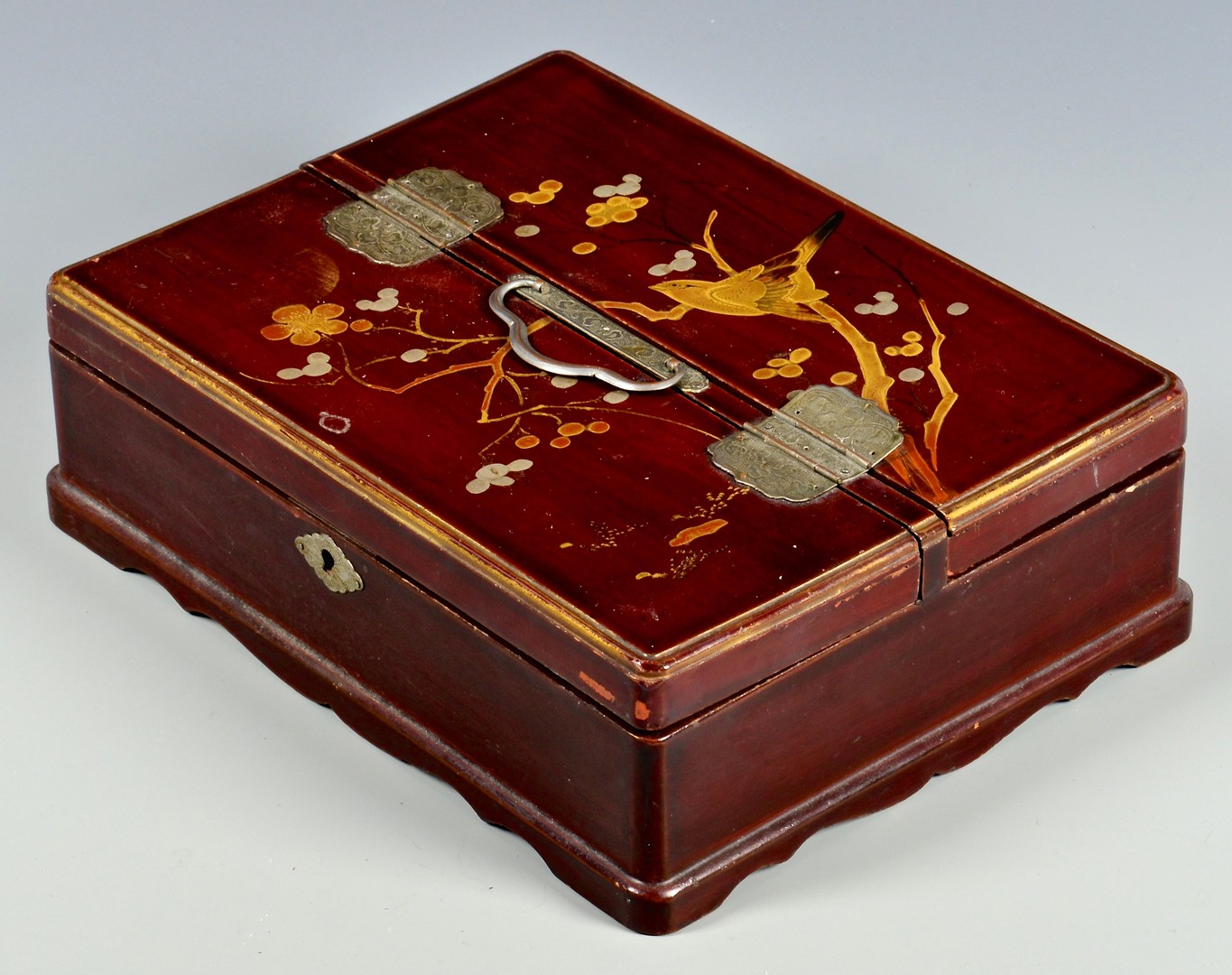 Lot 757: 3 Asian Lacquered Boxes