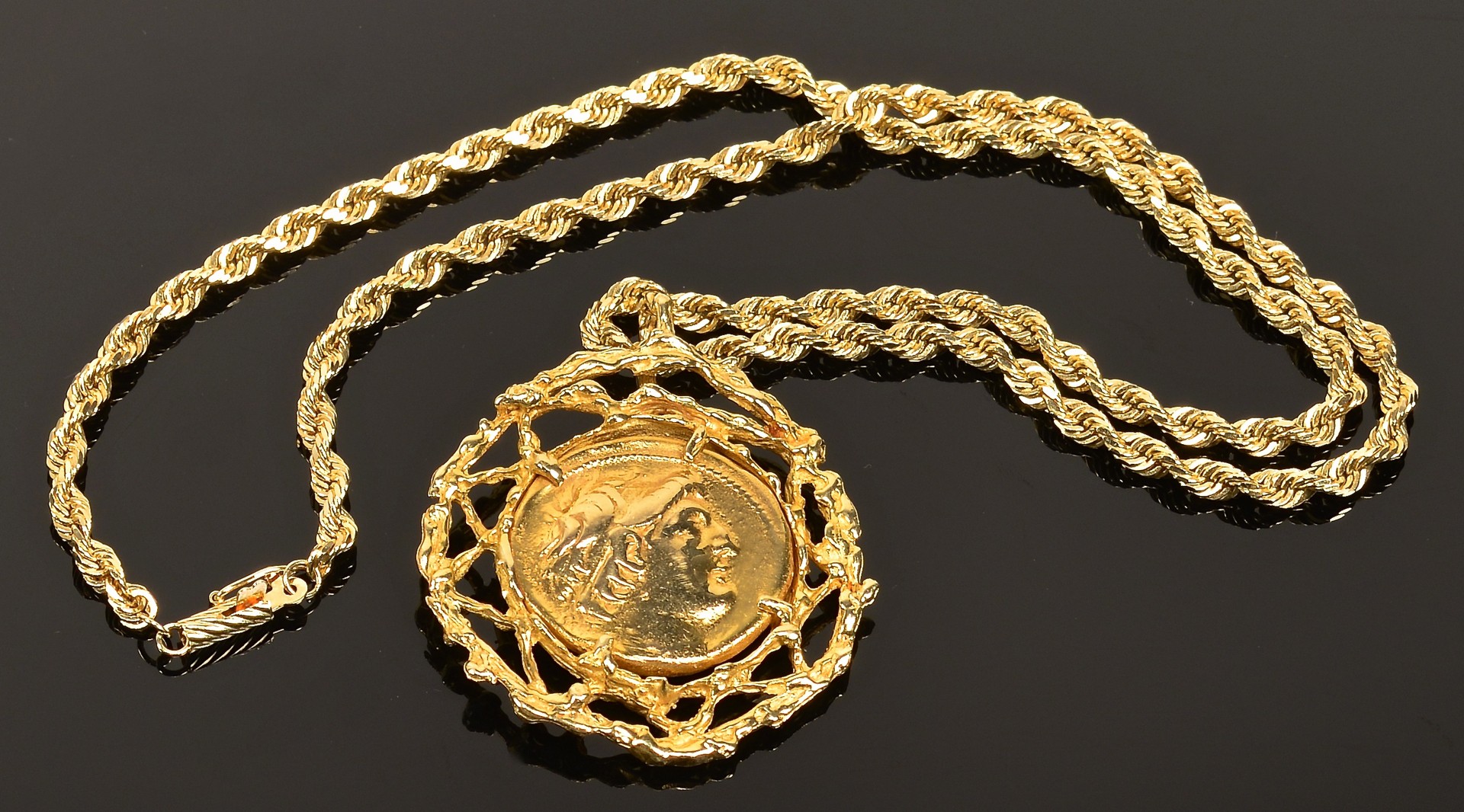 Lot 78: 14K Roman-style Coin Pendant Necklace
