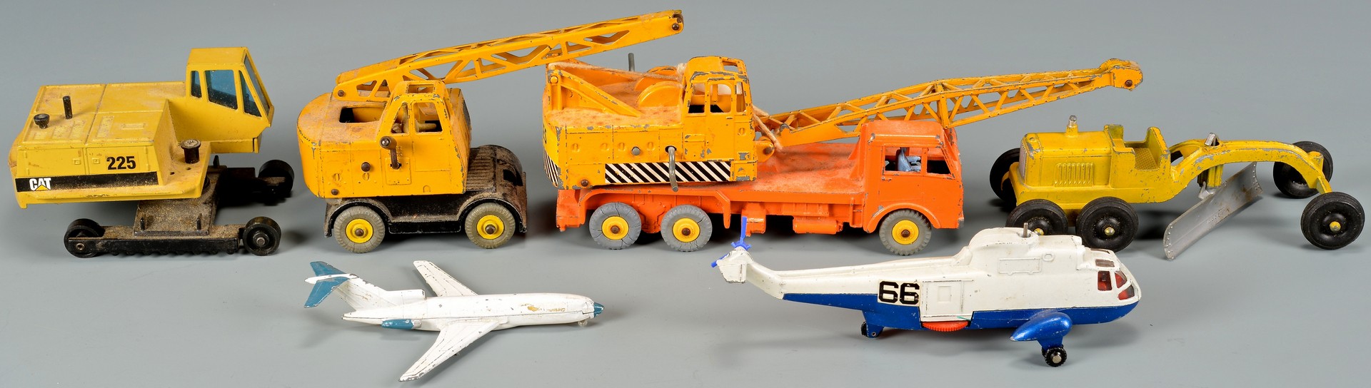 Lot 797: Collection Die-Cast Toys inc. Dinky, Corgi Batmobi