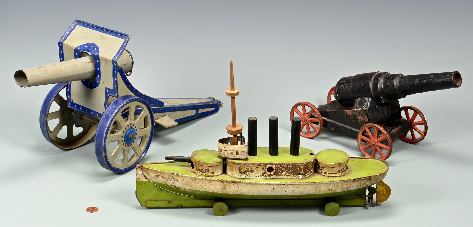 Lot 802: Grouping of Vintage Tin & Cast Iron Toys, 10 total