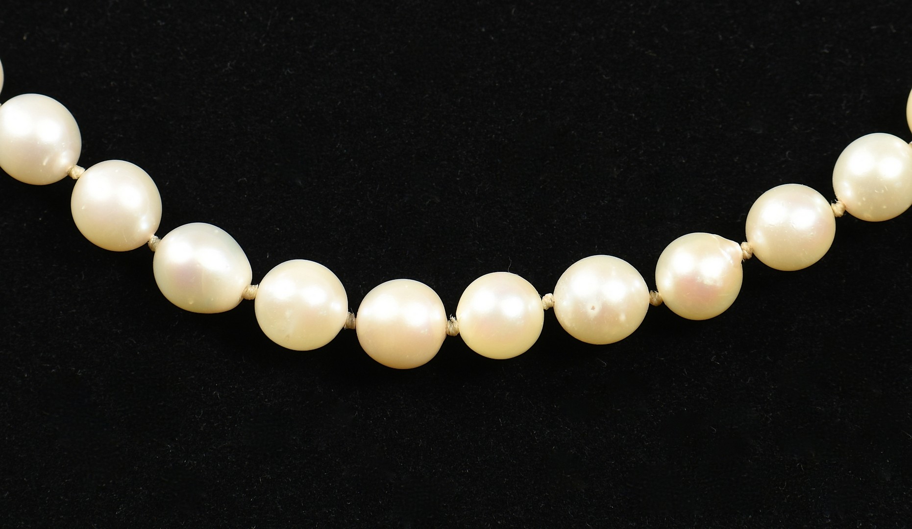 Lot 952: 2 Pearl Necklaces w/ 14K Gold Clasps