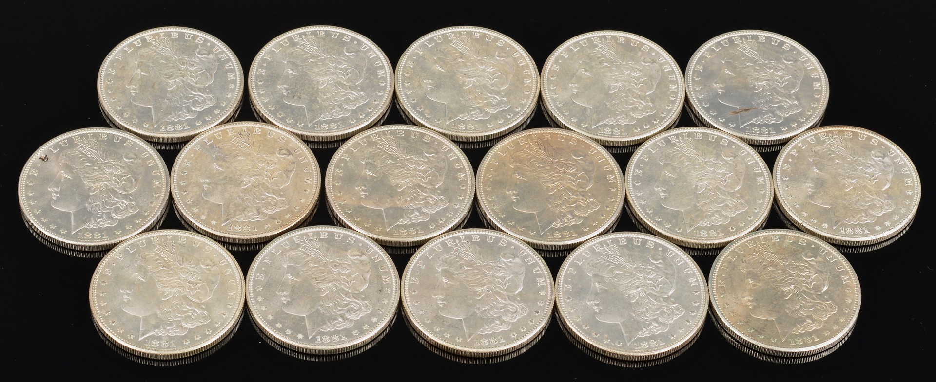 Lot 964: 16 Uncirculated 1881 Morgan Silver Dollars