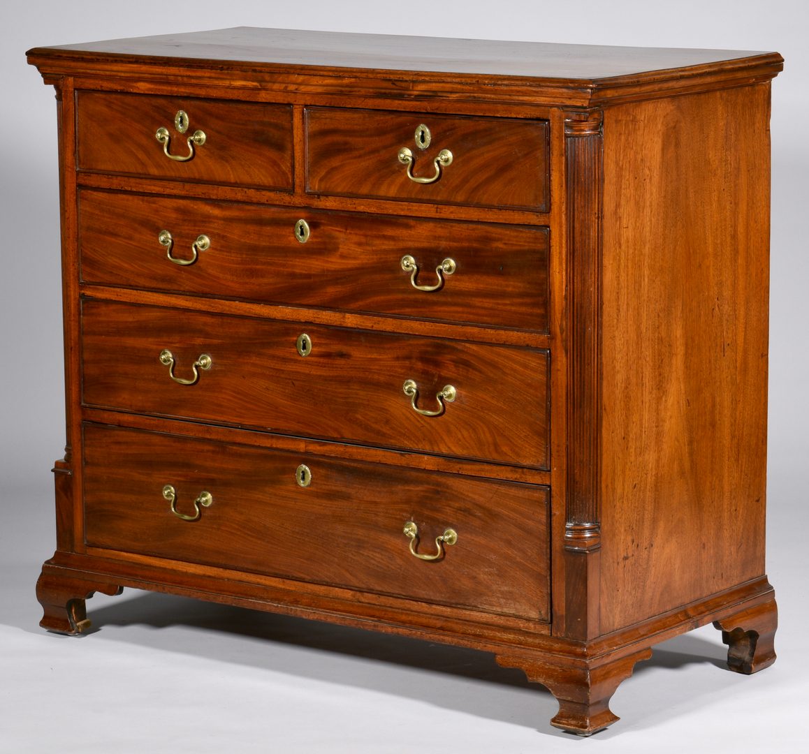 Lot 101: George III Mahogany Chest of Drawers