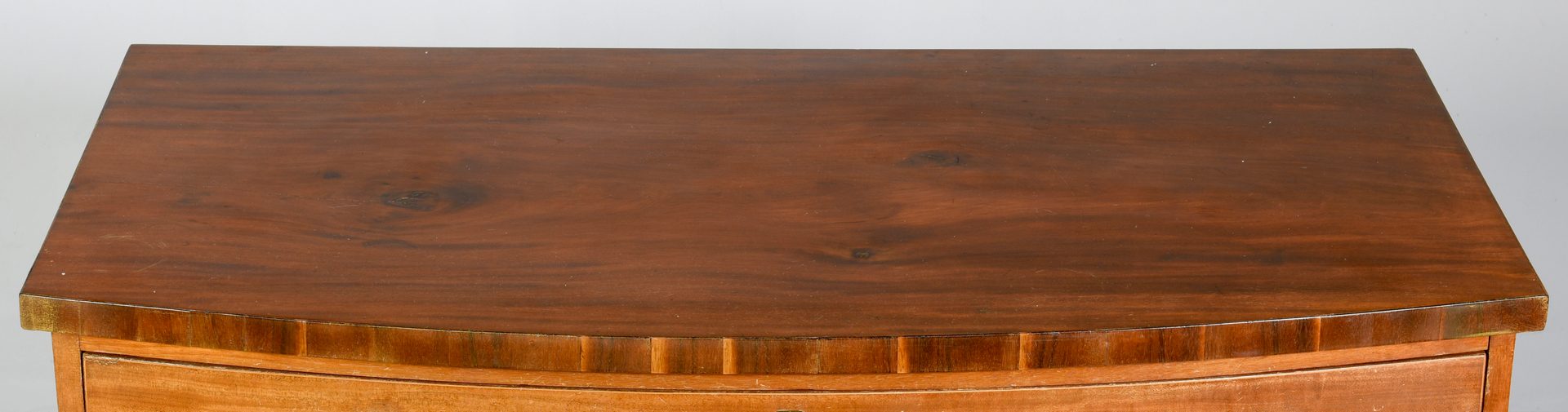 Lot 113: American Federal Bowfront Chest