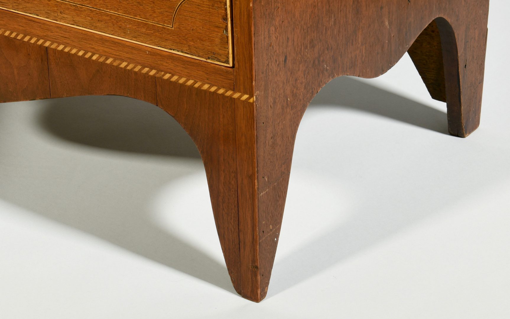 Lot 116: Southern Federal Inlaid Chest of Drawers